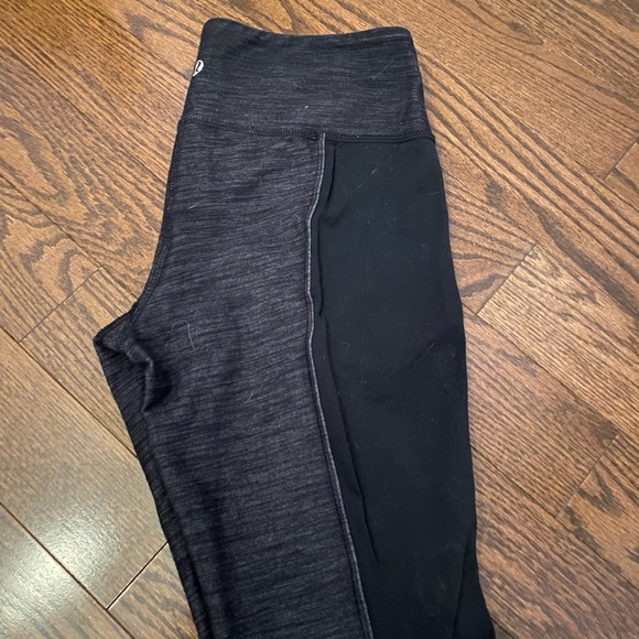 Lululemon Duo Black Leggings- SIZE 6 - Picture 3 of 4
